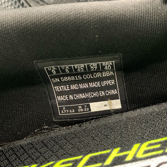 Skechers black mens slip on sneakers - Picture 10 of 11